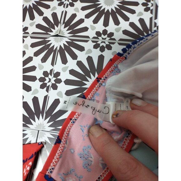 ☀️NWT Cupshe Paisley print Cut Out One Piece Swimsuit, women's M - Picture 7 of 10